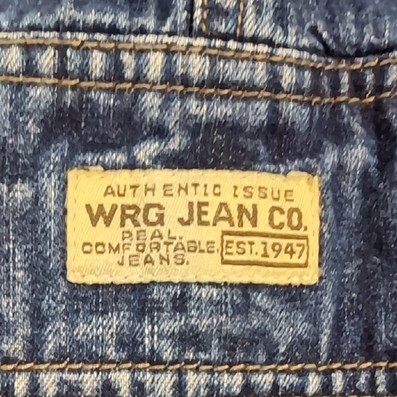 Host Pick! 🥳 Men's Blue Denim Cargo Jean Shorts - Picture 2 of 6